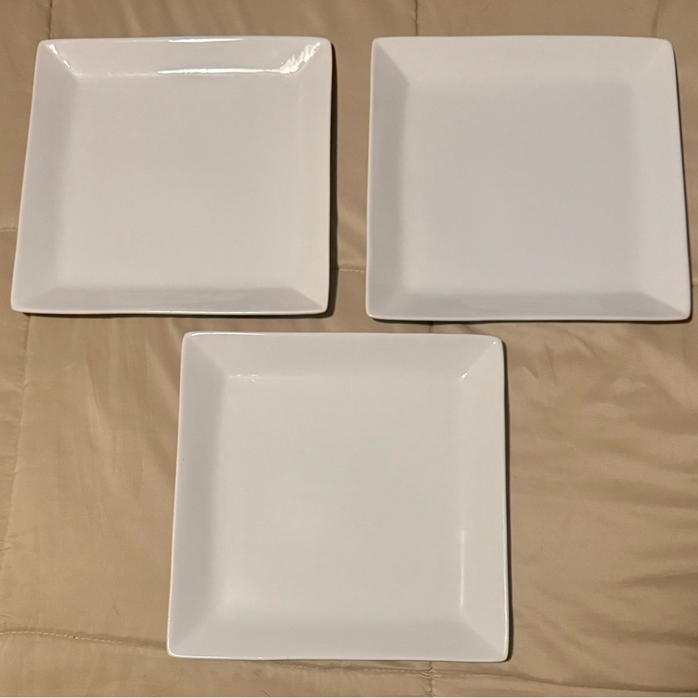 Pottery Barn Great White Square Plates (3)
